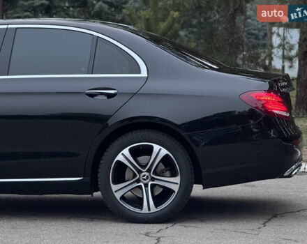 Черный Мерседес Е-Класс, объемом двигателя 1.95 л и пробегом 109 тыс. км за 32900 $, фото 12 на Automoto.ua