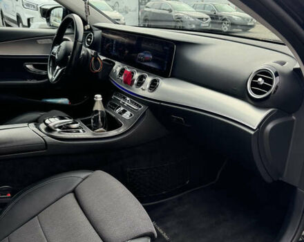 Чорний Мерседес Е-Клас, об'ємом двигуна 1.95 л та пробігом 215 тис. км за 29999 $, фото 14 на Automoto.ua