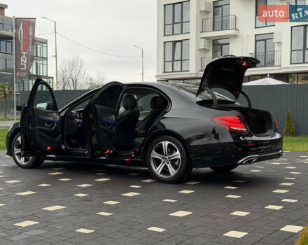 Чорний Мерседес Е-Клас, об'ємом двигуна 2 л та пробігом 204 тис. км за 31500 $, фото 67 на Automoto.ua