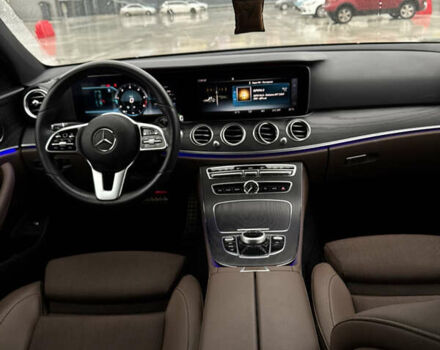 Чорний Мерседес Е-Клас, об'ємом двигуна 2 л та пробігом 67 тис. км за 39000 $, фото 26 на Automoto.ua