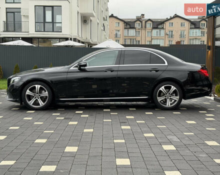 Чорний Мерседес Е-Клас, об'ємом двигуна 2 л та пробігом 204 тис. км за 31500 $, фото 3 на Automoto.ua
