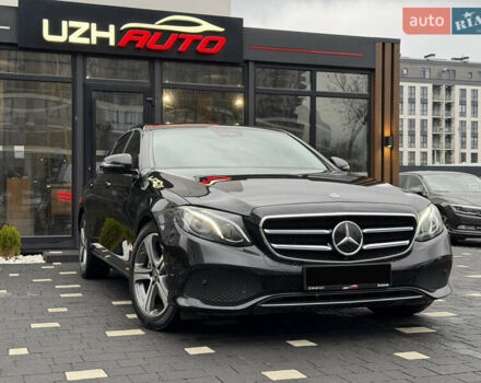 Чорний Мерседес Е-Клас, об'ємом двигуна 2 л та пробігом 204 тис. км за 31500 $, фото 7 на Automoto.ua