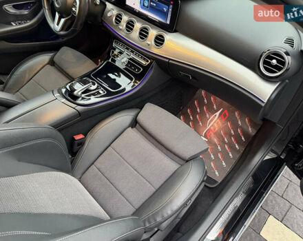 Чорний Мерседес Е-Клас, об'ємом двигуна 2 л та пробігом 204 тис. км за 31500 $, фото 46 на Automoto.ua