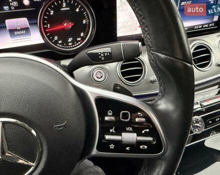 Чорний Мерседес Е-Клас, об'ємом двигуна 2 л та пробігом 204 тис. км за 31500 $, фото 51 на Automoto.ua