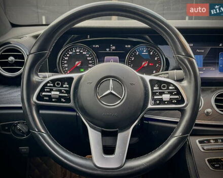 Черный Мерседес Е-Класс, объемом двигателя 1.99 л и пробегом 95 тыс. км за 31700 $, фото 30 на Automoto.ua