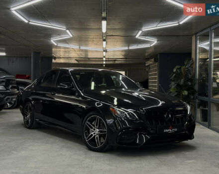 Черный Мерседес Е-Класс, объемом двигателя 3 л и пробегом 113 тыс. км за 38900 $, фото 1 на Automoto.ua