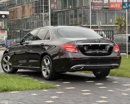 Чорний Мерседес Е-Клас, об'ємом двигуна 2 л та пробігом 204 тис. км за 31500 $, фото 11 на Automoto.ua