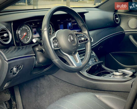 Черный Мерседес Е-Класс, объемом двигателя 1.99 л и пробегом 95 тыс. км за 31700 $, фото 19 на Automoto.ua