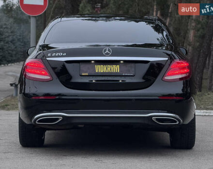 Черный Мерседес Е-Класс, объемом двигателя 1.95 л и пробегом 109 тыс. км за 32900 $, фото 13 на Automoto.ua