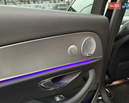 Чорний Мерседес Е-Клас, об'ємом двигуна 2 л та пробігом 204 тис. км за 31500 $, фото 30 на Automoto.ua