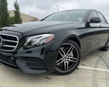 Черный Мерседес Е-Класс, объемом двигателя 2 л и пробегом 39 тыс. км за 7000 $, фото 1 на Automoto.ua