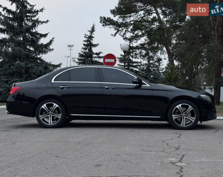 Черный Мерседес Е-Класс, объемом двигателя 1.95 л и пробегом 109 тыс. км за 32900 $, фото 7 на Automoto.ua