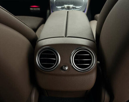 Чорний Мерседес Е-Клас, об'ємом двигуна 2 л та пробігом 67 тис. км за 39000 $, фото 27 на Automoto.ua