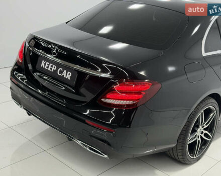 Черный Мерседес Е-Класс, объемом двигателя 2 л и пробегом 142 тыс. км за 36900 $, фото 13 на Automoto.ua