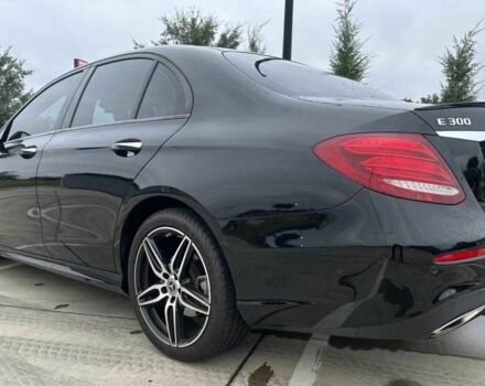 Черный Мерседес Е-Класс, объемом двигателя 2 л и пробегом 39 тыс. км за 7000 $, фото 2 на Automoto.ua