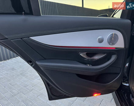 Черный Мерседес Е-Класс, объемом двигателя 1.95 л и пробегом 70 тыс. км за 66500 $, фото 119 на Automoto.ua