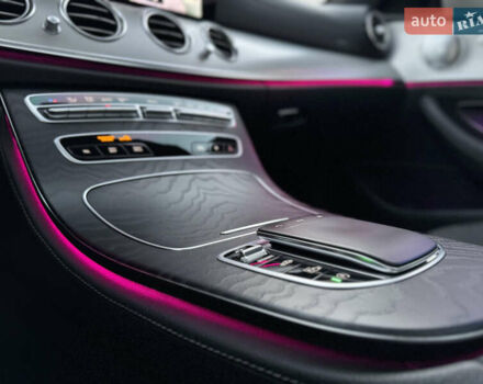 Черный Мерседес Е-Класс, объемом двигателя 1.95 л и пробегом 70 тыс. км за 66500 $, фото 54 на Automoto.ua