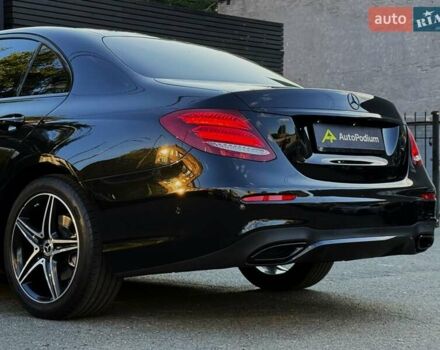 Черный Мерседес Е-Класс, объемом двигателя 1.95 л и пробегом 105 тыс. км за 38900 $, фото 22 на Automoto.ua