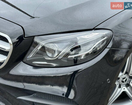 Чорний Мерседес Е-Клас, об'ємом двигуна 1.95 л та пробігом 112 тис. км за 38400 $, фото 4 на Automoto.ua