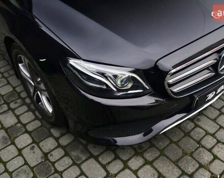 Чорний Мерседес Е-Клас, об'ємом двигуна 1.6 л та пробігом 54 тис. км за 37500 $, фото 2 на Automoto.ua