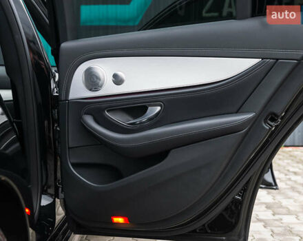 Чорний Мерседес Е-Клас, об'ємом двигуна 1.95 л та пробігом 75 тис. км за 66500 $, фото 30 на Automoto.ua