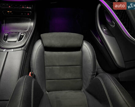 Черный Мерседес Е-Класс, объемом двигателя 1.95 л и пробегом 150 тыс. км за 47777 $, фото 88 на Automoto.ua