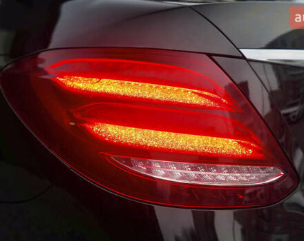 Чорний Мерседес Е-Клас, об'ємом двигуна 1.6 л та пробігом 54 тис. км за 37500 $, фото 12 на Automoto.ua