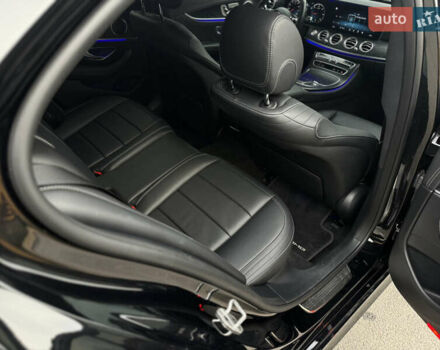 Черный Мерседес Е-Класс, объемом двигателя 2 л и пробегом 78 тыс. км за 50000 $, фото 57 на Automoto.ua