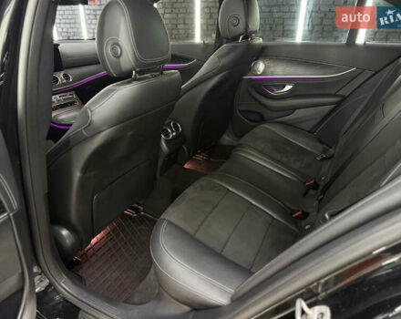 Черный Мерседес Е-Класс, объемом двигателя 1.95 л и пробегом 150 тыс. км за 47777 $, фото 70 на Automoto.ua