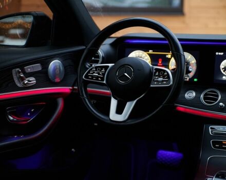 Черный Мерседес Е-Класс, объемом двигателя 2 л и пробегом 64 тыс. км за 45000 $, фото 19 на Automoto.ua