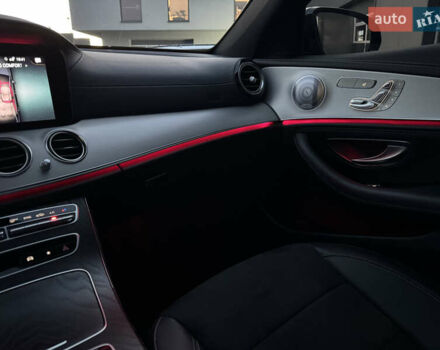 Черный Мерседес Е-Класс, объемом двигателя 1.95 л и пробегом 70 тыс. км за 66500 $, фото 114 на Automoto.ua