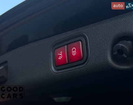 Черный Мерседес Е-Класс, объемом двигателя 1.99 л и пробегом 54 тыс. км за 50000 $, фото 12 на Automoto.ua
