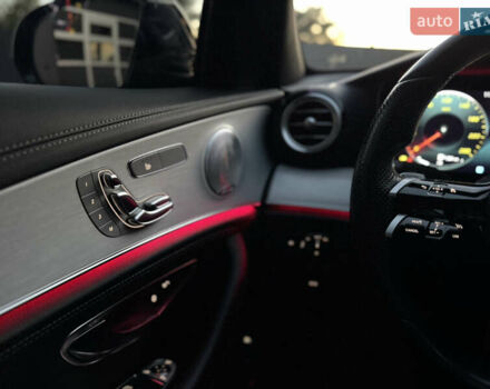 Черный Мерседес Е-Класс, объемом двигателя 1.95 л и пробегом 70 тыс. км за 66500 $, фото 107 на Automoto.ua