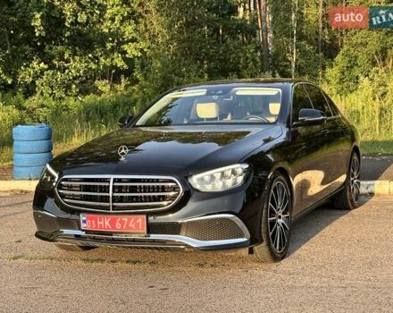 Чорний Мерседес Е-Клас, об'ємом двигуна 2 л та пробігом 230 тис. км за 35800 $, фото 2 на Automoto.ua