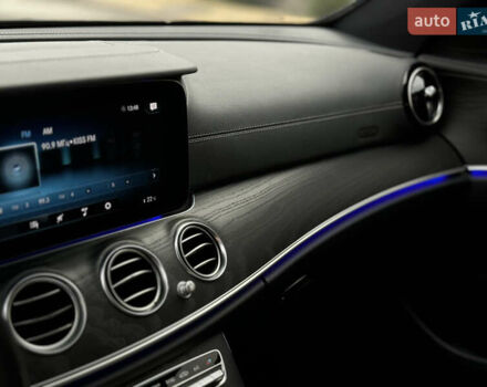 Черный Мерседес Е-Класс, объемом двигателя 2 л и пробегом 78 тыс. км за 50000 $, фото 45 на Automoto.ua