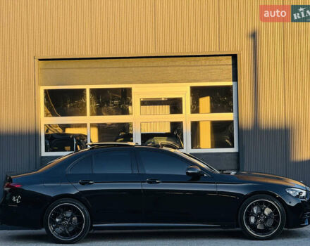 Черный Мерседес Е-Класс, объемом двигателя 1.95 л и пробегом 70 тыс. км за 66500 $, фото 4 на Automoto.ua