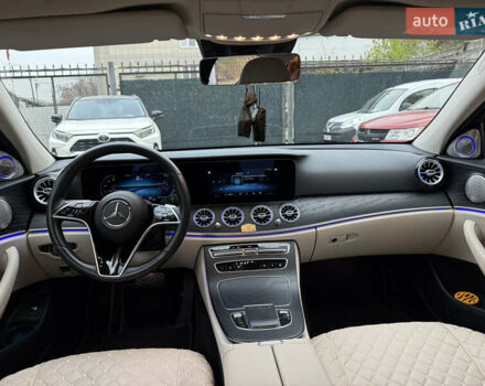 Чорний Мерседес Е-Клас, об'ємом двигуна 2 л та пробігом 99 тис. км за 49500 $, фото 7 на Automoto.ua