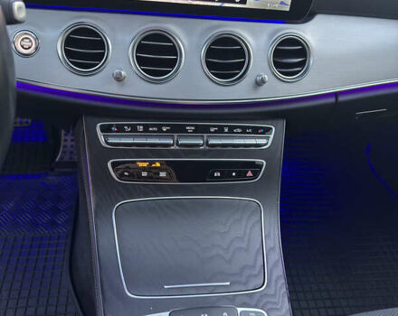 Чорний Мерседес Е-Клас, об'ємом двигуна 1.95 л та пробігом 148 тис. км за 50000 $, фото 14 на Automoto.ua