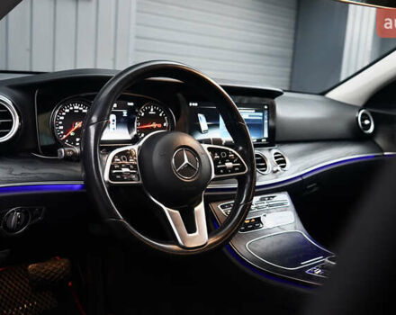 Чорний Мерседес Е-Клас, об'ємом двигуна 1.6 л та пробігом 54 тис. км за 37500 $, фото 19 на Automoto.ua