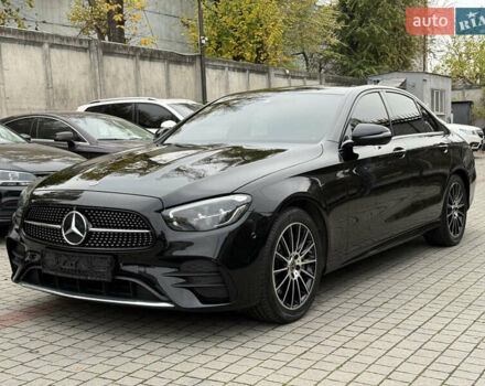 Чорний Мерседес Е-Клас, об'ємом двигуна 2 л та пробігом 99 тис. км за 49500 $, фото 2 на Automoto.ua