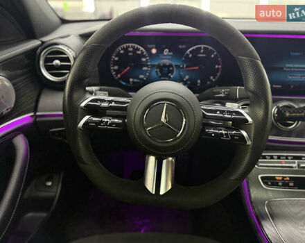 Черный Мерседес Е-Класс, объемом двигателя 1.95 л и пробегом 150 тыс. км за 47777 $, фото 77 на Automoto.ua