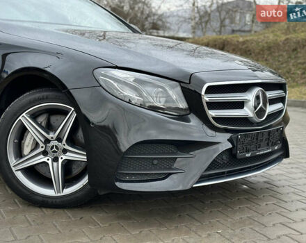 Чорний Мерседес Е-Клас, об'ємом двигуна 1.95 л та пробігом 112 тис. км за 38400 $, фото 1 на Automoto.ua