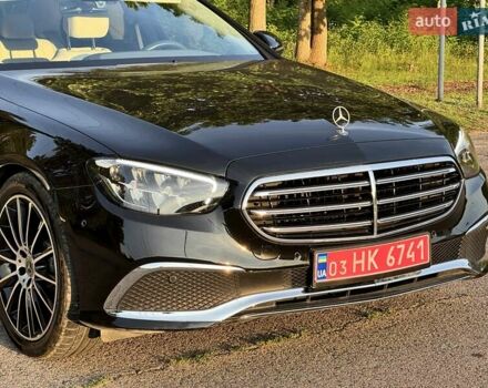 Чорний Мерседес Е-Клас, об'ємом двигуна 2 л та пробігом 230 тис. км за 35800 $, фото 4 на Automoto.ua