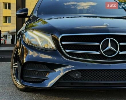 Черный Мерседес Е-Класс, объемом двигателя 1.95 л и пробегом 105 тыс. км за 38900 $, фото 13 на Automoto.ua