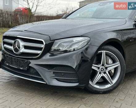 Чорний Мерседес Е-Клас, об'ємом двигуна 1.95 л та пробігом 112 тис. км за 38400 $, фото 5 на Automoto.ua