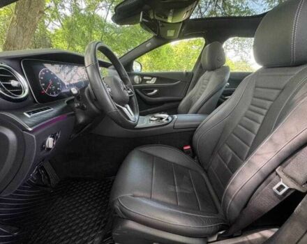 Черный Мерседес Е-Класс, объемом двигателя 3 л и пробегом 34 тыс. км за 14300 $, фото 6 на Automoto.ua