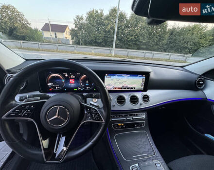 Чорний Мерседес Е-Клас, об'ємом двигуна 1.95 л та пробігом 148 тис. км за 50000 $, фото 13 на Automoto.ua
