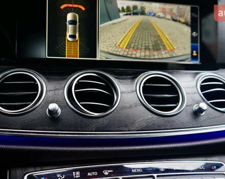 Чорний Мерседес Е-Клас, об'ємом двигуна 1.6 л та пробігом 54 тис. км за 37500 $, фото 31 на Automoto.ua