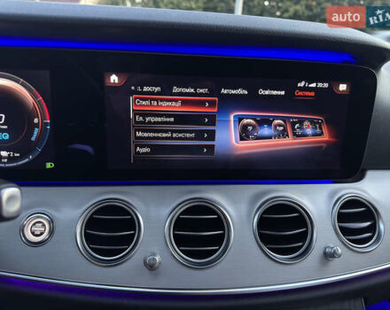 Чорний Мерседес Е-Клас, об'ємом двигуна 1.95 л та пробігом 148 тис. км за 50000 $, фото 16 на Automoto.ua