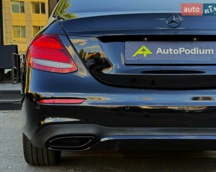 Черный Мерседес Е-Класс, объемом двигателя 1.95 л и пробегом 105 тыс. км за 38900 $, фото 23 на Automoto.ua
